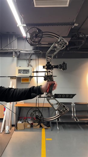 A compound bow with a metallic sheen, niut701.#compoundbow #archery #bow #niut701