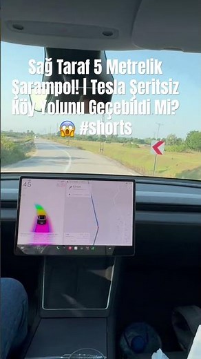 Sağ Taraf 5 Metrelik Şarampol! | Tesla Şeritsiz Köy Yolunu Geçebildi Mi? 😱 #shorts