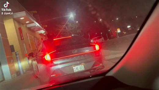 geet (@geet_d)’s videos with original sound - geet