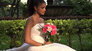 clip-11611316-bride-fountain