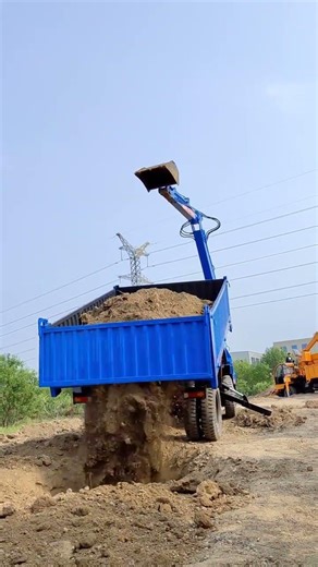 Tipper dump truck, four different types of truck-mounted digging, one machine with multiple func