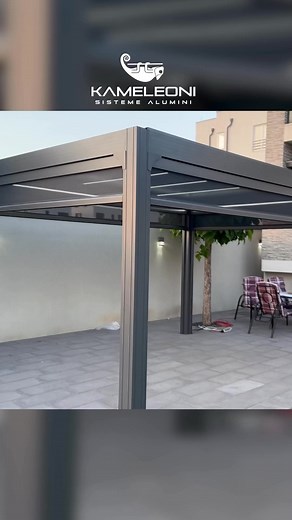 Zip Perde nga Kameleoni - zgjidhja ideale për mbrojtje dhe elegancë në çdo ambient të jashtëm. #kameleoni #kameleonisistemealumini #sistemealumini #pergoladesign #pergola #perfekt #PergolaPerfection #tenda #zipperde | Kameleoni SHPK