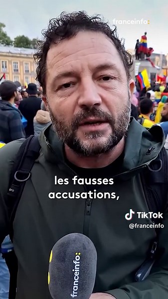 En Colombie, l’intervention américaine au Venezuela ne passe pas. Menacé par Donald Trump d'étre le prochain sur la liste après Maduro, le président colombien Gustavo Petro a appelé les colombiens à manifester pour défendre la souveraineté de leur pays. Ils étaient des dizaines de milliers le 7 janvier sur les places du pays, comme ici à Bogota. Les présidents Petro et Trump se sont entretenus au téléphone après des menaces de frappes américaines en Colombie. Donald Trump a annoncé qu'il allait 