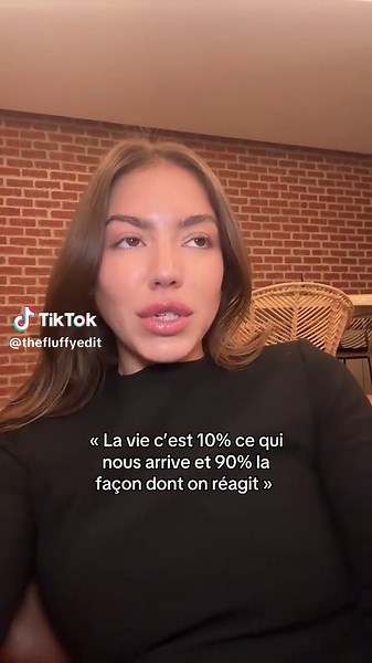 disclaimer : ca n’enlève rien aux réalités, contextes, inégalités. On ne part pas tous du même point. Mais notre mindset peut décider de nous élever ou de nous enfoncer. Sur la part qu’on peut contrôler, on a un vrai pouvoir et il peut parfois changer la trajectoire des choses 🤍 #conseilsdevie #developpementpersonnel #motivation #inspiration #psychologie