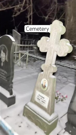 Grave cleaner cemetery#creepy #scary