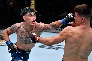 UFC Fighter Jordan Williams Beats Up Car Thief On Video: Watch