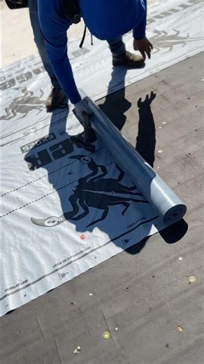 This roofing roll is oddly satisfying! 😳 #roofing #construction
