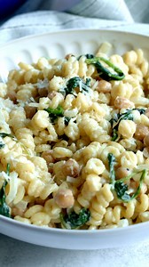 22 reactions · 3 comments | This Vegan Chickpea Florentine Pasta is a creamy, savory, cheesy, tangy pasta meal that comes together in just 30 minutes and only uses one pot! Loaded with veggies and protein-packed chickpeas, this light and saucy pasta is also super satisfying and delicious. #vegan #veganrecipes #food #DairyFree #pasta | Zardyplants | Facebook
