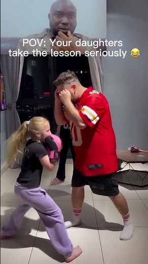Dad Taught His Daughters Boxing… Then Instantly Regretted It 😂🥊