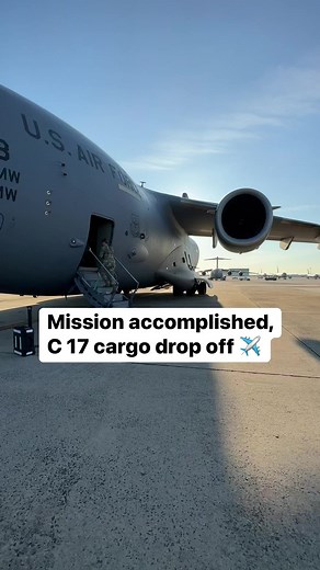 The 305th Air Mobility Wing extends America's global reach by generating, mobilizing and deploying C-17Globemaster Ills to conduct strategic airlift and air refueling missions worldwide ✈️🦅🇺🇸 #c17 #usaf #airmen #airman @airmobilitycmd | @305_amw | Joint Base McGuire-Dix-Lakehurst