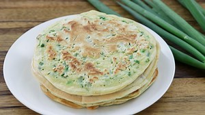 Easy spring onion pancakes 😋 | The Cooking Foodie
