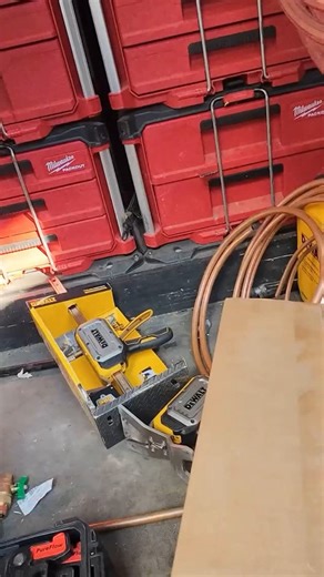  Thermal expansion tanks, demystified!  @mechanicalhub breaks down what they do, why your plumbing & heating systems need them, and how to properly pre-charge them like a pro.  Plus — stick around for a bonus tool review that’ll make the job way easier. ‍️ LINK IN BIO - ERIC AUNE #PlumbingTips #HeatingSystems #ExpansionTank #HomeMaintenance #TradesmanTools #BuildShow #ProTips #DIYPlumbing | Build Show Network | Facebook