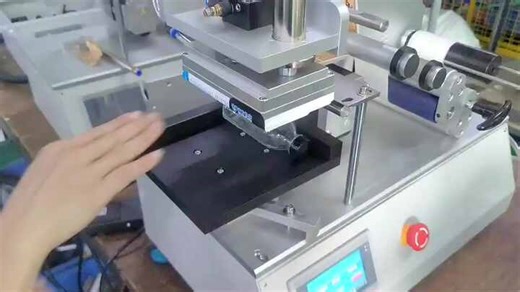 Space Saving Flat Bottle Front Back Labeling Machine Double Sides Labeling Machine Label Sticker Machine