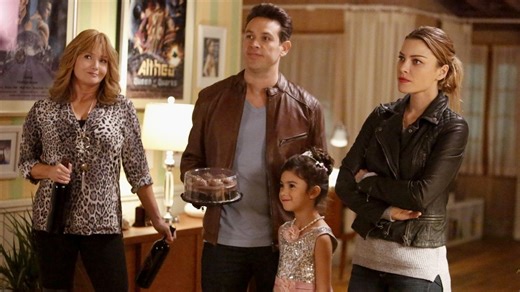 Why does Chloe stop seeing Dan’s ghost in Lucifer?