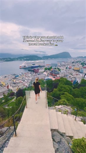 Ålesund in Norway is the kind of place that feels unreal — dramatic mountains rising straight from the sea, colorful Art Nouveau streets, and viewpoints that make you stop mid-step. A city shaped by history, nature, and light, where every corner looks like a postcard. If Norway is on the radar, Ålesund belongs on the travel bucket list. 🏔️🇳🇴 📸 @espenbakketun | Fjord Norway