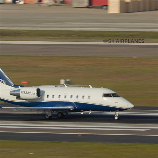 Bombardier Challenger 604 | N558BD | Follow us for daily videos ✈ #bombardier #businessjet #privatejet #bizjet #planespotting | SK Airplanes