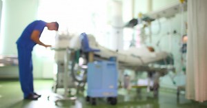 Pacient în România. Experiența unui bolnav care a trecut prin trei spitale până să ajungă la unul unde să poată primi oxigenul necesar