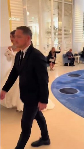 Miss France 2015, Iris Mittenaere, dans le hall de l’hôtel Martinez lors du Festival de Cannes.