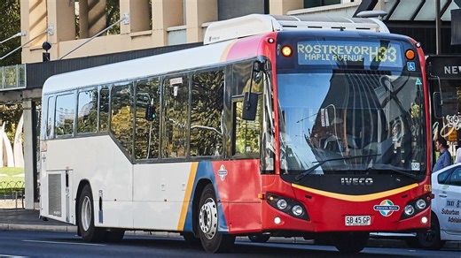 Tight Squeeze For Trapped Bus on Adelaide Road
