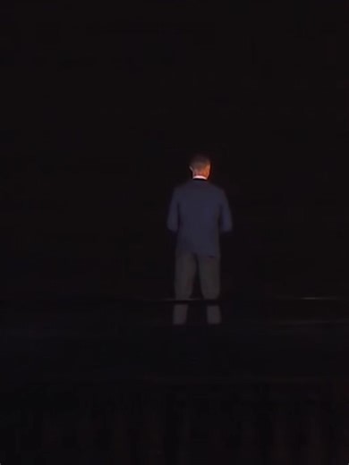 Cầu thủ duy nhất lịch sử được đứng trên tháp Eiffel nhận danh hiệu Quả Bóng Vàng, GOAT luôn khác biệt 👏🇵🇹🐐 | Làng Túc Cầu