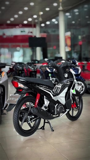 Wave RSX 2026: Mẫu Xe Thể Thao Màu Xám Xi Măng