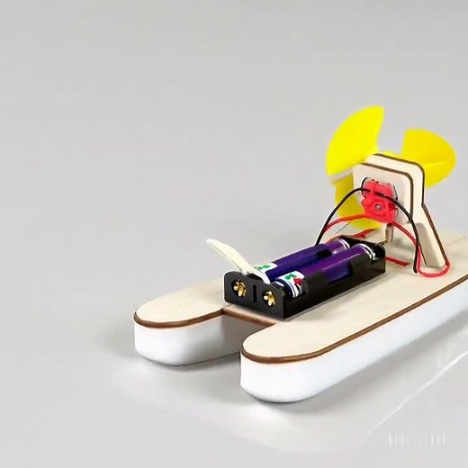 Hover Hero! DIY Hovercraft Speedboat STEM Kit | LGPW277 #hovercraft #scienceproject