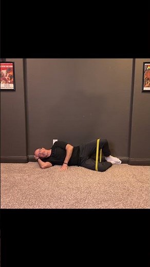 Fix Weak Hips: Clamshell Against Wall with Band