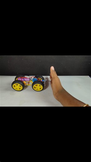 Auto Obstacle Avoiding Car Without Arduino 🤖🔥 #diyprojects #experiment #schoolproject #tech