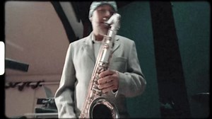 My Christmas Twist Tune Live At Saturday’s Soundcheck With The Boys ..here’s wishing you all a FANTASTIC CHRISTMAS! 🎅 #Sweden this week #Surrey & #Germany next 🙂 | Si Cranstoun