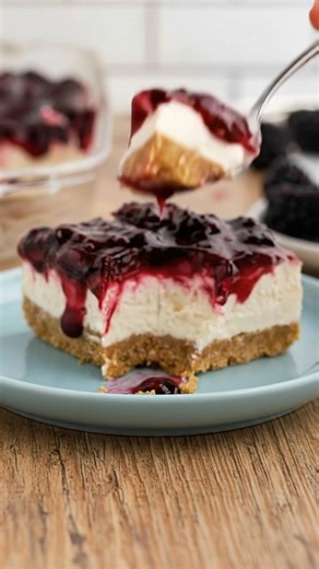 Sugar-Free No-Bake Blackberry Cheesecake This chilled dessert has a buttery crumb crust, a fluffy vanilla cream cheese filling, and a homemade blackberry topping that tastes like a glossy berry sauce. It’s perfect for hot days because there’s no oven baking required. ​ Ingredients Graham cracker crust (Sugar-Free) 2 cups graham cracker crumbs (use sugar-free or lower-sugar if available) ​ 1/2 cup granulated sugar-free sweetener (allulose or monk fruit, 1:1 blend) ​ 3/4 cup salted butter, melted 