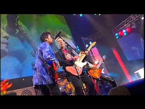 Hush - 'Glad All Over' (Live at the 2006 Countdown Spectacular)