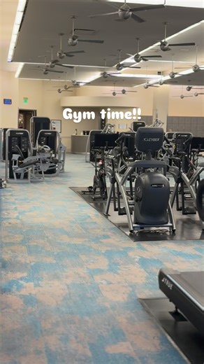 Kirsten Escrow +Title Prescott on Instagram: "When your workout partner is more into “paws and reflect” than push-ups! 😂🐾 Trophy’s cardio is all about gazing at the hot tub bubbles! 💭🛁🧑‍🚒"