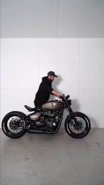 Custom Triumph Race Bobber by Classicbike-Raisch