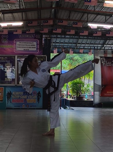 Mastering the MOON MOO Taekwondo Step