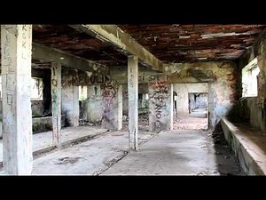 Free Greenscreen background / footage