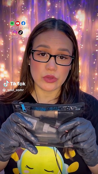 ASMR Seguridad del Aeropuerto - Revisión de Equipaje y Reglas de Viaje