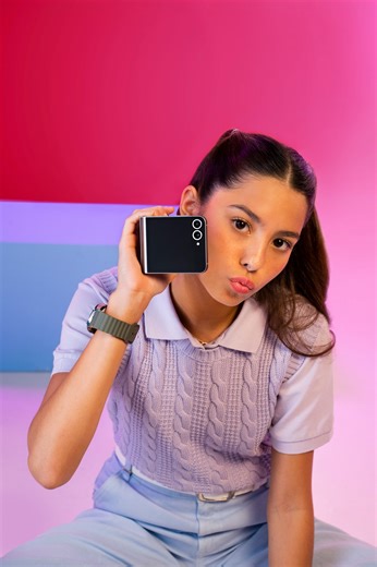 I’m unfolding my student-athlete era with the #GalaxyZFlip6 I've got the ultimate expression tool right in my pocket! With the Portrait Studio feature enabled by #GalaxyAI, my selfies are now more creative and fun than ever. As a student-athlete, I've found the perfect partner to capture and celebrate all my wins. Are you ready to #UnfoldYourNewEra? #TeamGalaxy Samsung | Kendra and Scarlett