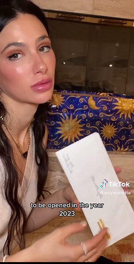 unboxing my time capsule from the prime Y2K era 💖. #y2knostalgia #y2kaesthetic #timecapsule #nostalgiacore #unboxing #y2k