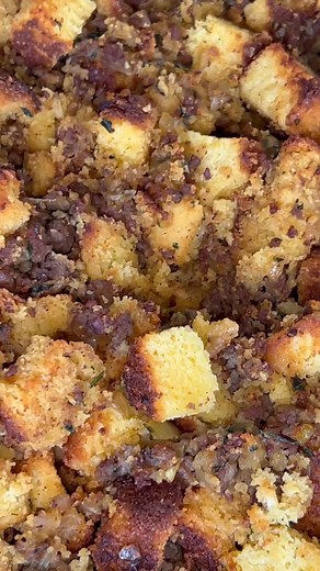Lauren Bower on Instagram: "Cornbread Stuffing so good it’ll have you licking the pan! No mushy dressing in my kitchen, just perfectly moist with crisp edges and amazing flavor! If you aren’t a huge dressing / stuffing fan, give this recipe a try! I’m sure it’ll convert you! Comment “recipe” to get it sent to your inbox #thanksgivingrecipes #cornbreaddressing #cornbreadstuffing #thanksgivingfood"