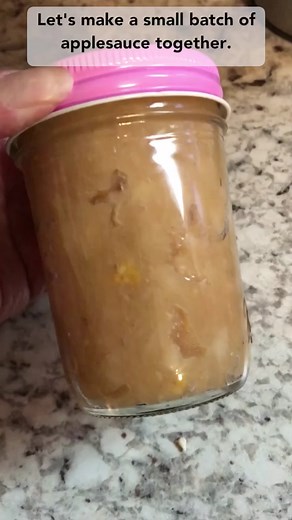 How to make a small batch of applesauce. #easyrecipe #tiktokcooks #learnontiktok #healthycooking #fyp