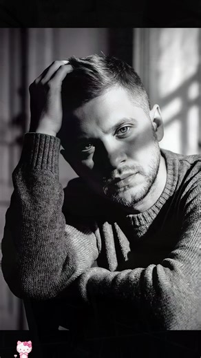 How to use AI to generate facial art lighting super movie close ups, how to shoot facial art lighting super movie close ups, how to use artificial intelligence to create artistic lighting super movie close ups, how to use Gemini to create artistic lighting super movie close ups, how to use GPT to create artistic lighting super movie close ups.Cómo generar un primer plano de súper película de iluminación de arte facial con ia, cómo filmar un primer plano de súper película de iluminación de arte f