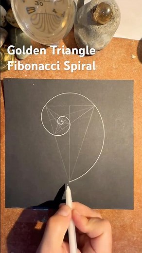 How to draw the Golden Triangle Fibonacci Spiral. Fast