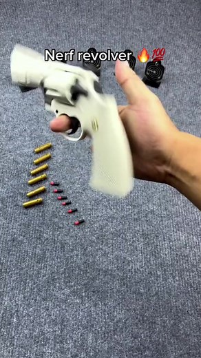 The cool revolver I have seen ever!....L1nk in the comments #gelblaster #toygun #toys #gelshooter #reels | Elric Toys