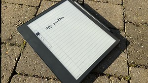 Kindle Scribe review: Largest-ever Kindle is not good enough | AppleInsider