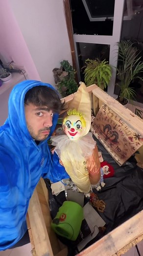 Abriendo una caja misteriosa de terror de $100.000