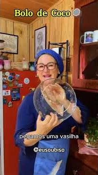 Bolo de coco caramelizado que sua avó fazia👵🏼Me segue aqui❤️#receitas #donadecasa #bolo #roça