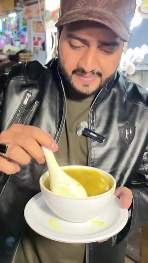 حیدرآباد میں 40 روپے کا مزیدار چکن یخنی سوپ