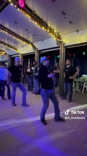 Song — supa sexy #linedance (still getting the hang of it)