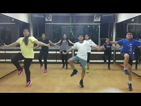 Sanu Kehndi Bollywood Bhangra Dance Choreography | Kesari | Step2Step Dance Studio | Easy Steps