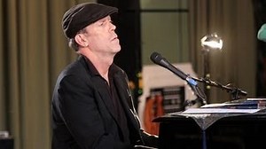 Hugh Laurie and The Copper Bottom Band - Mystery Train Chords - ChordU
